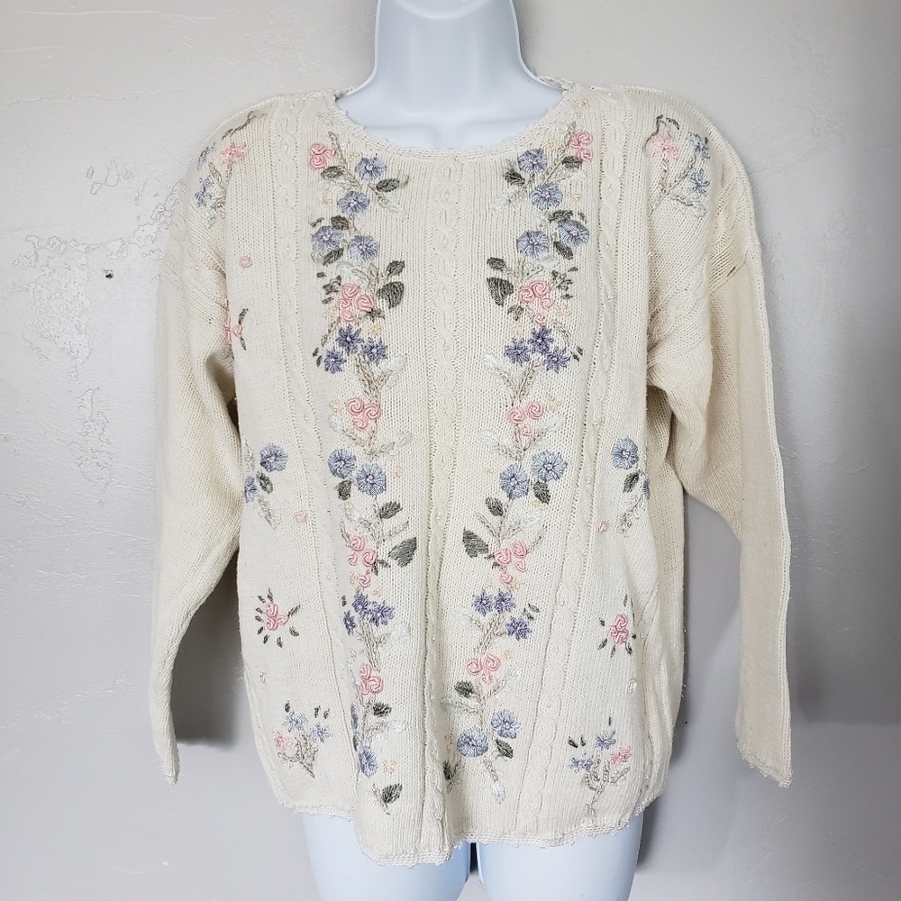 Tiara International Vintage Medium Ivory Knit Sweater Embroidered Flowers 90s